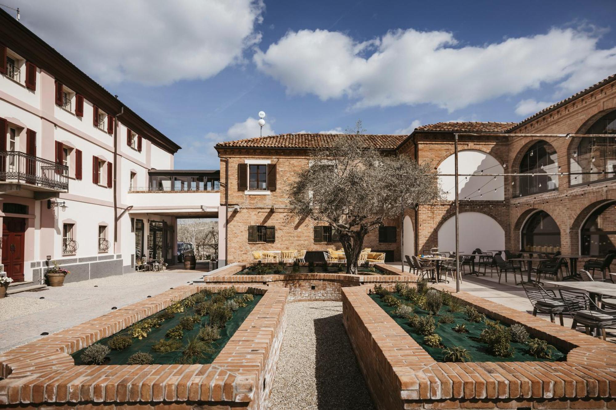 ホテル Relais Almaranto Calamandrana エクステリア 写真